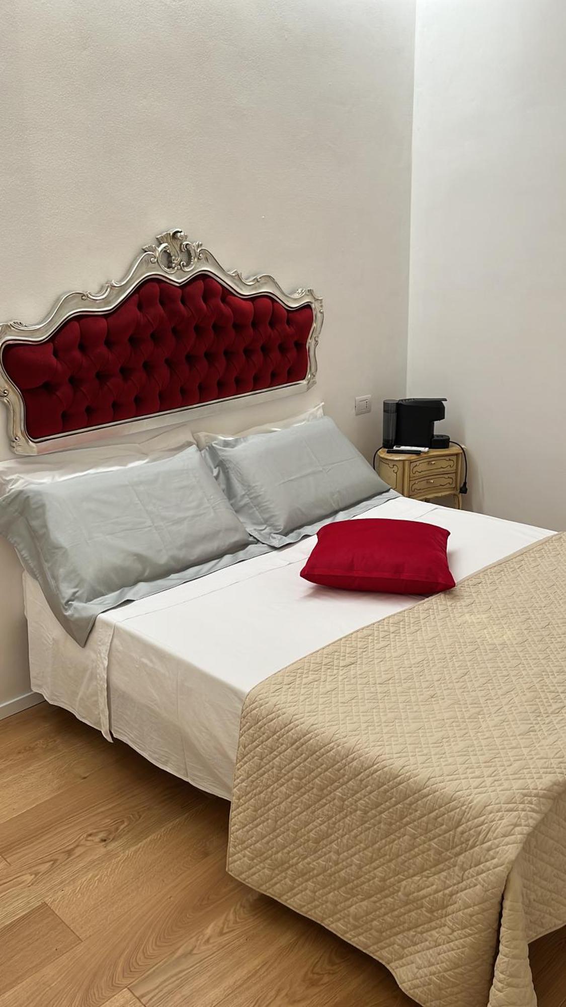 Rosarias Rooms مانفريدونيا المظهر الخارجي الصورة